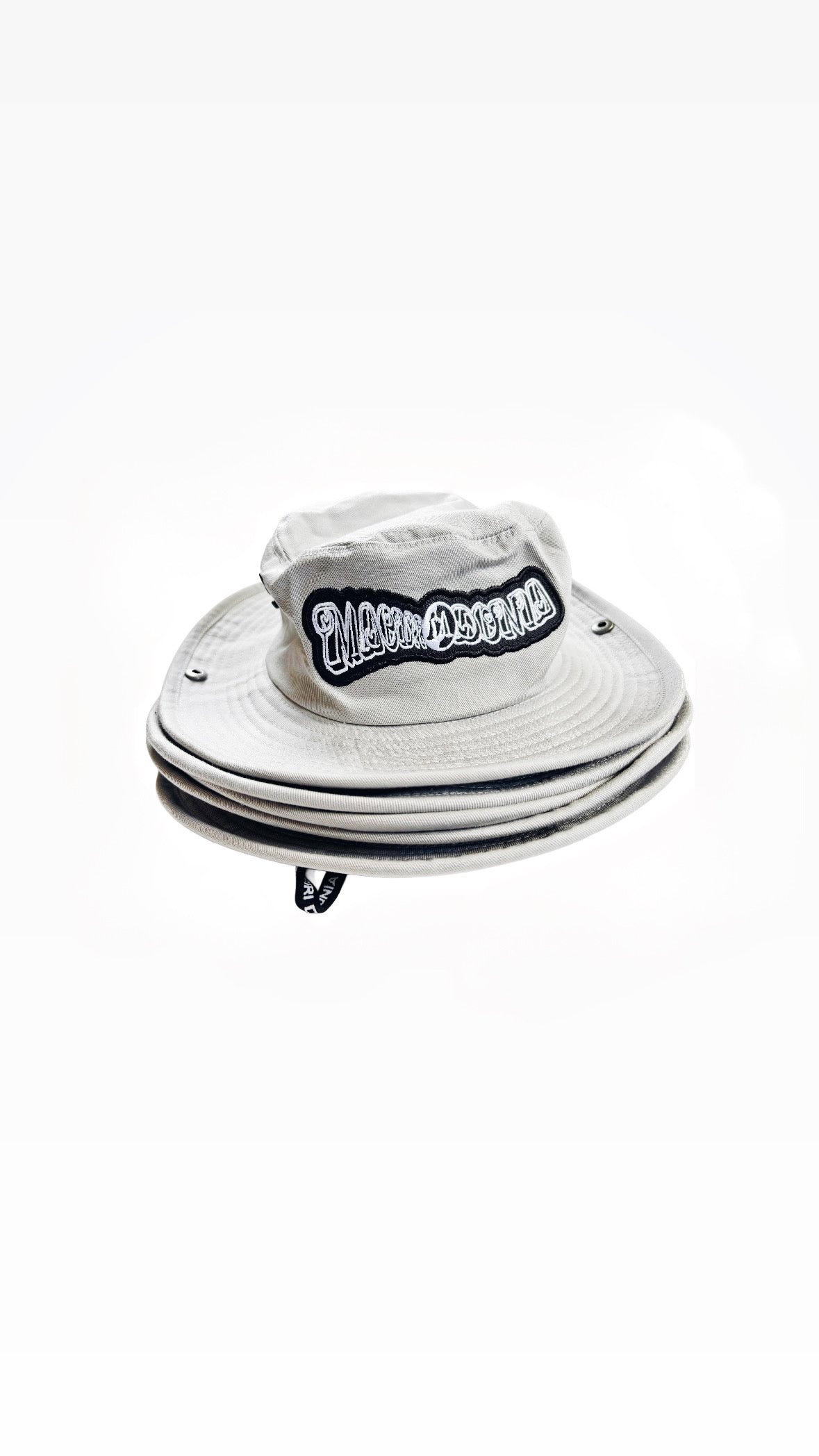 MACIRI DONIA bucket hat.