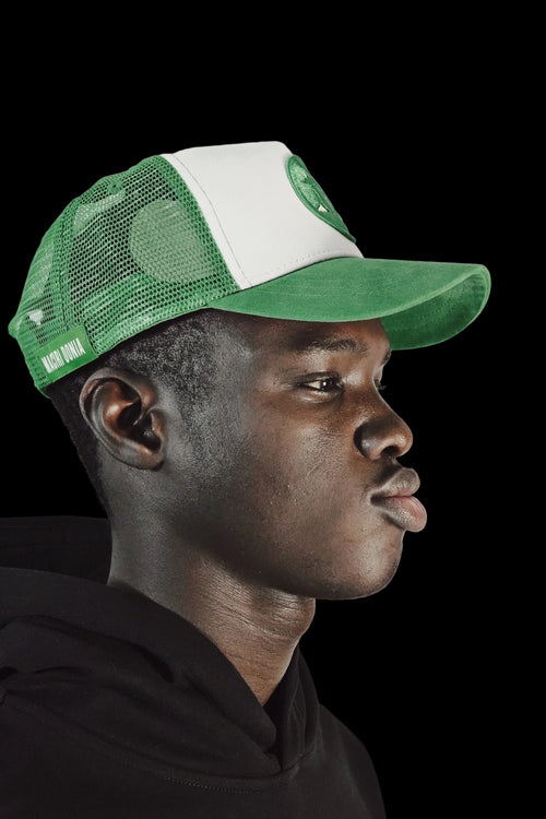 GREEN-DE-LA-NATURE Trucker Hat.